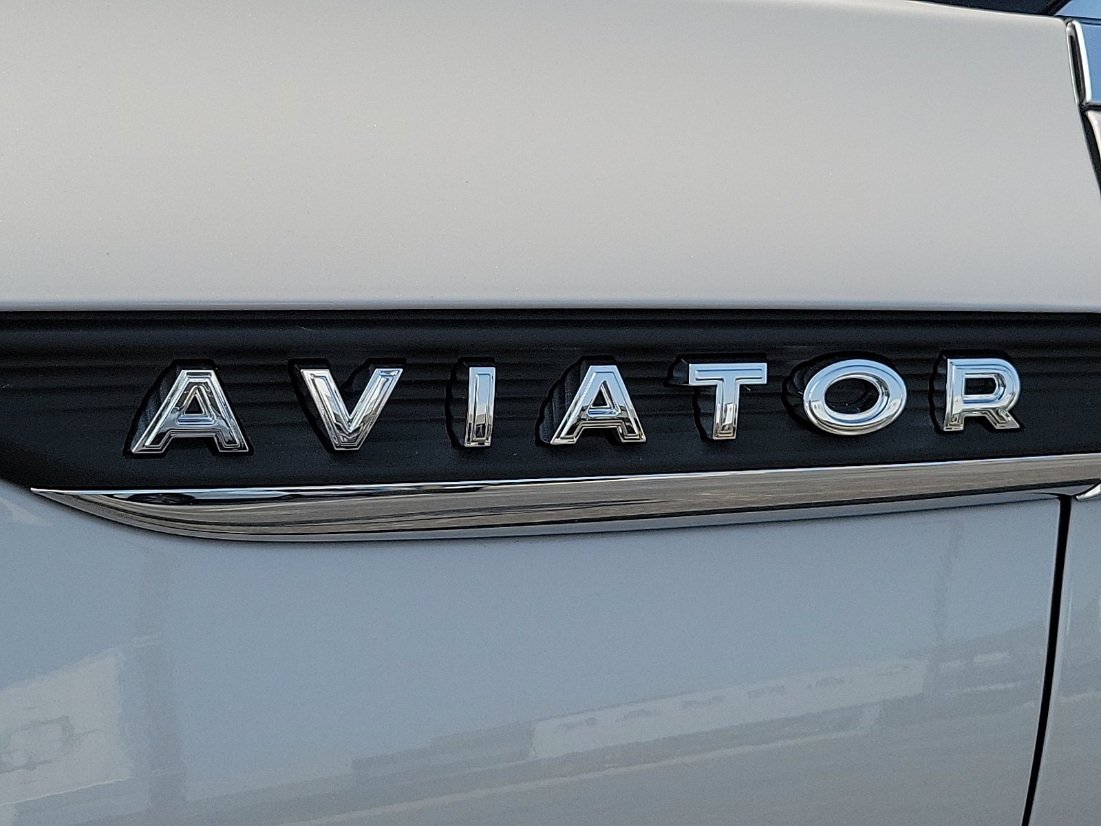 2023 Lincoln Aviator Standard